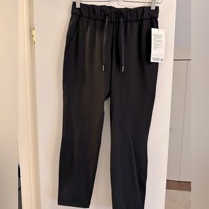 Lululemon On the Fly Pants Size 4 NWT